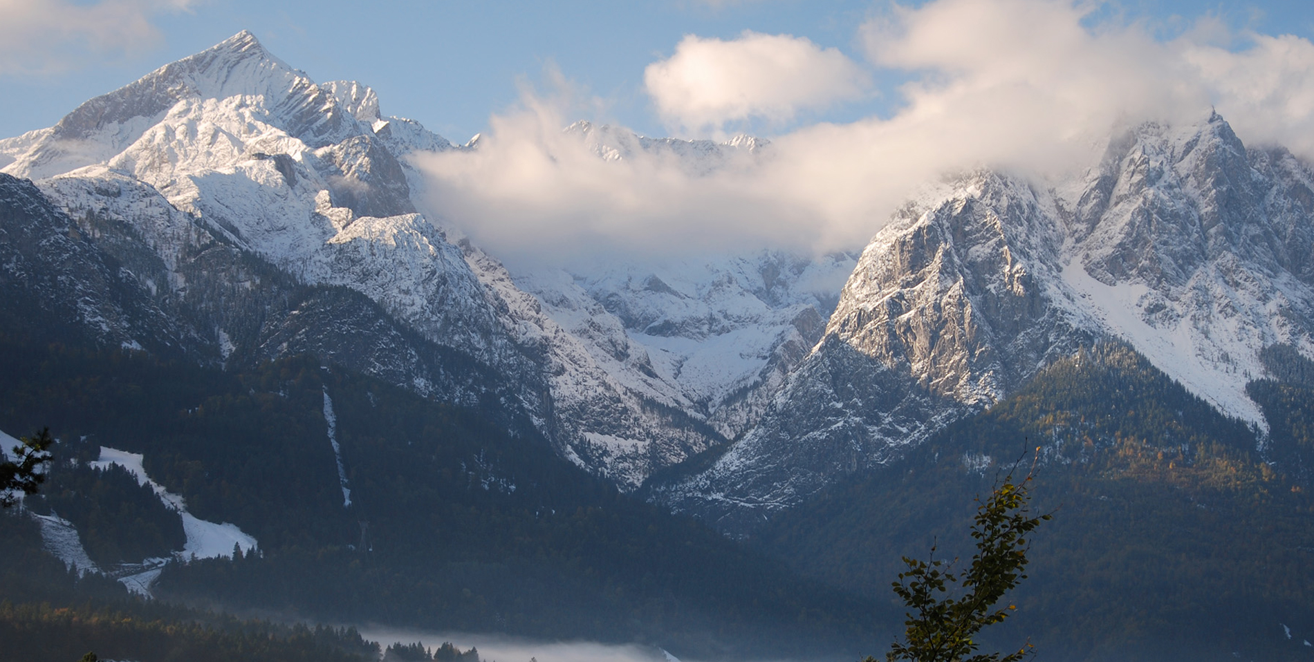 Hintergrundbild Alpenkulisse